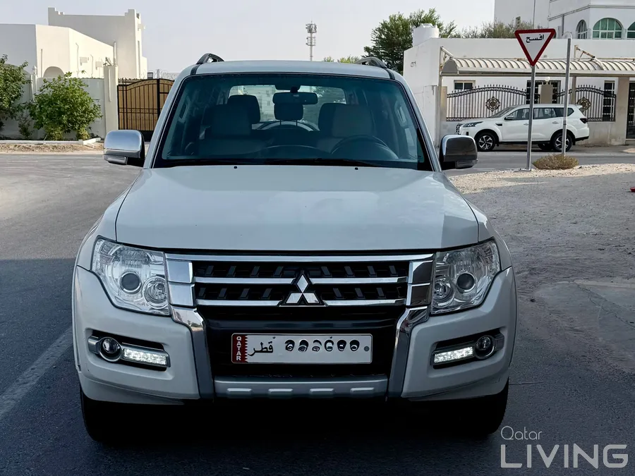 Mitsubishi Pajero GLS 2020